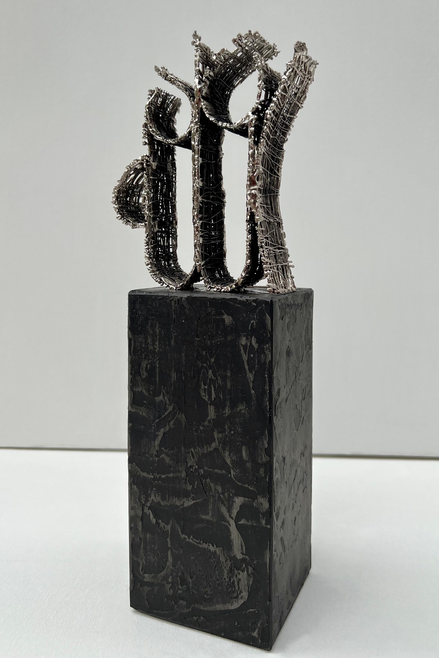 Divine Tangle: Wire-Formed Allah Sculpture