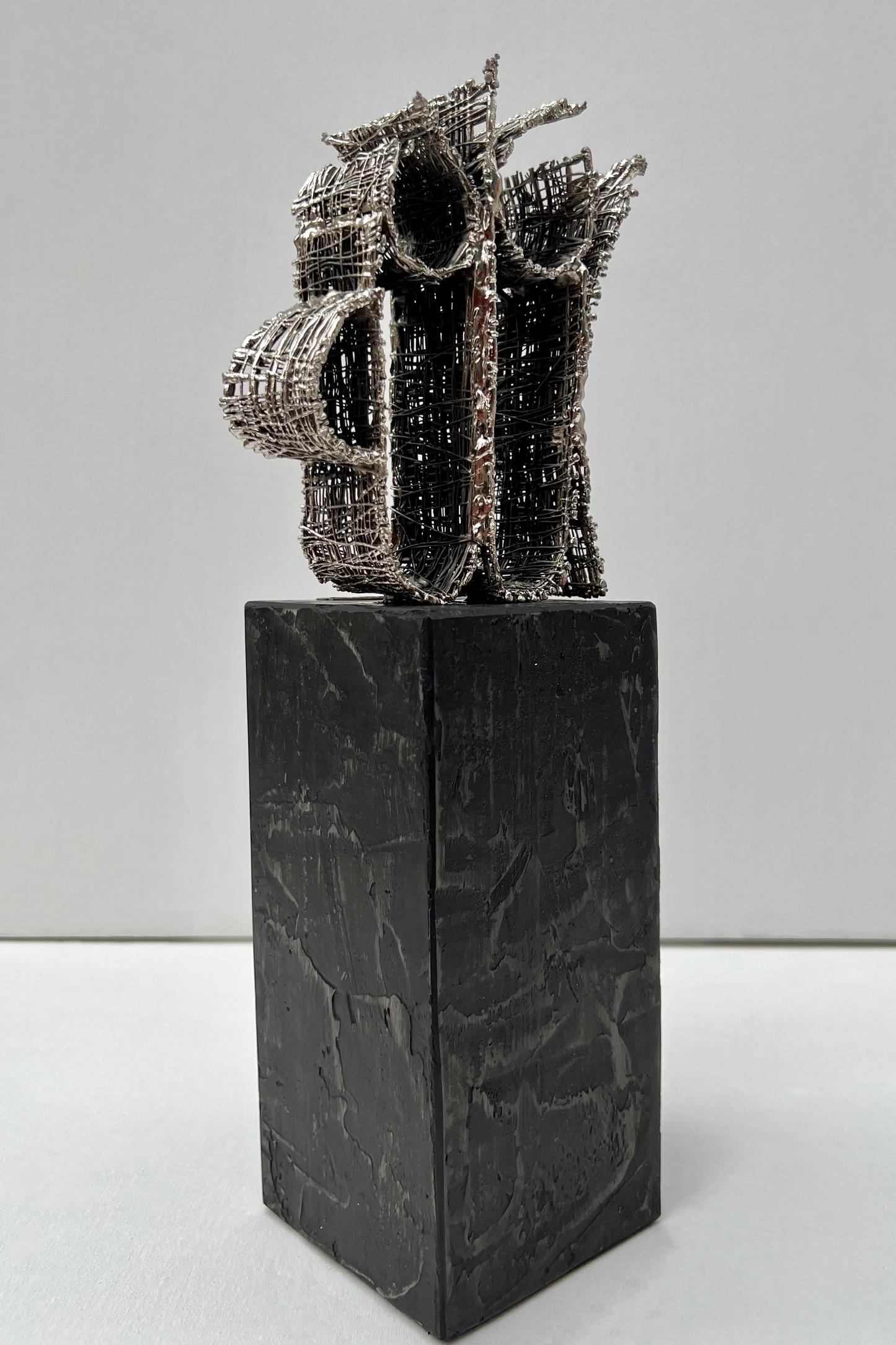 Divine Tangle: Wire-Formed Allah Sculpture