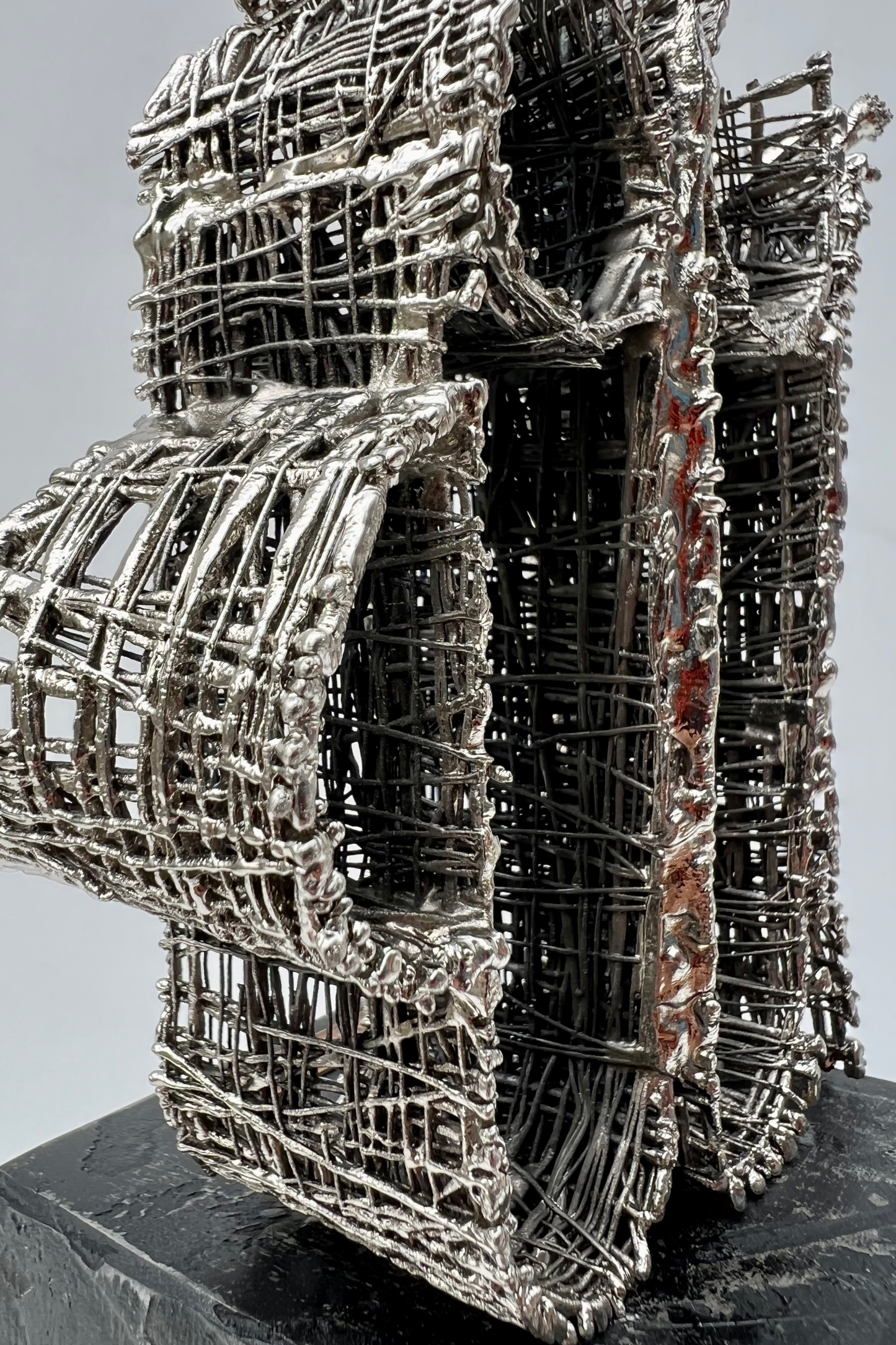 Divine Tangle: Wire-Formed Allah Sculpture