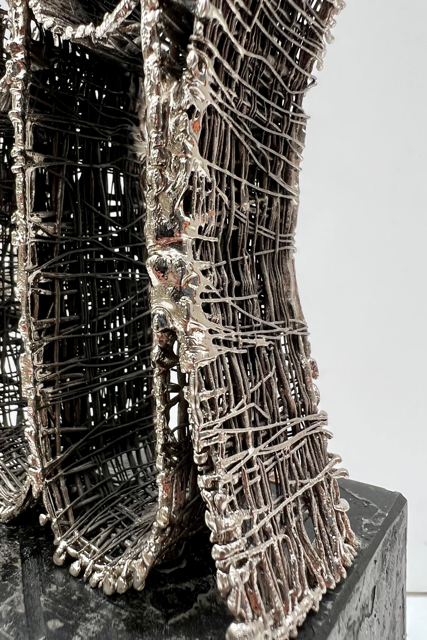 Divine Tangle: Wire-Formed Allah Sculpture